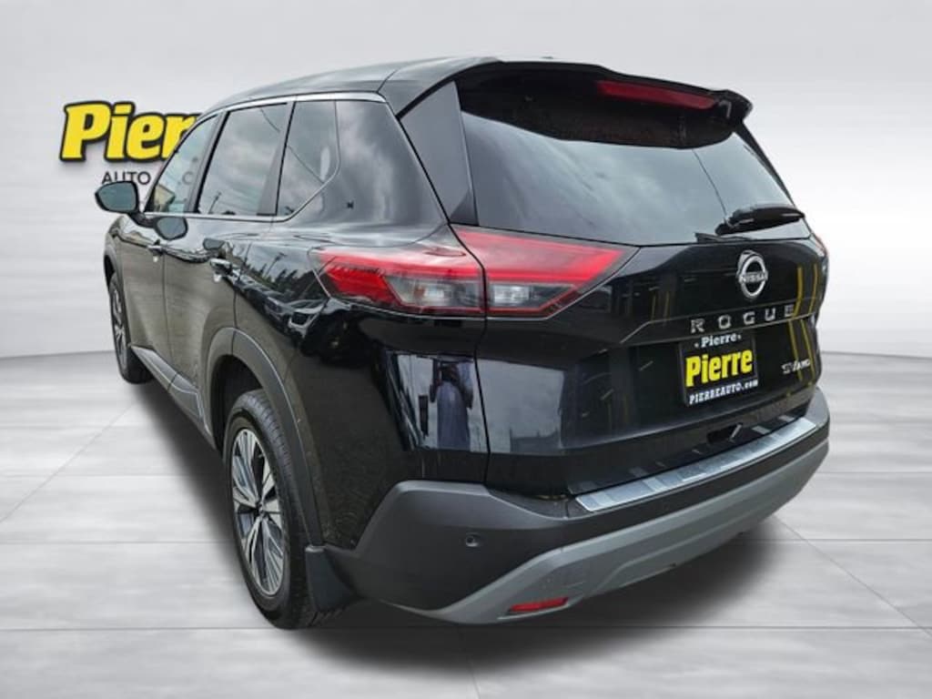Used 2023 Nissan Rogue SV