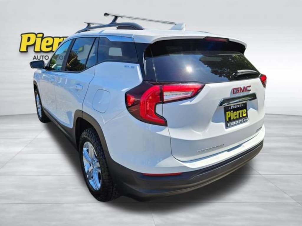 Used 2022 GMC Terrain SLE SUV