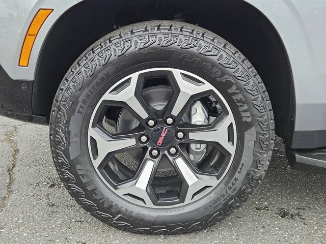 2026 GMC Yukon AT4 - Photo 10