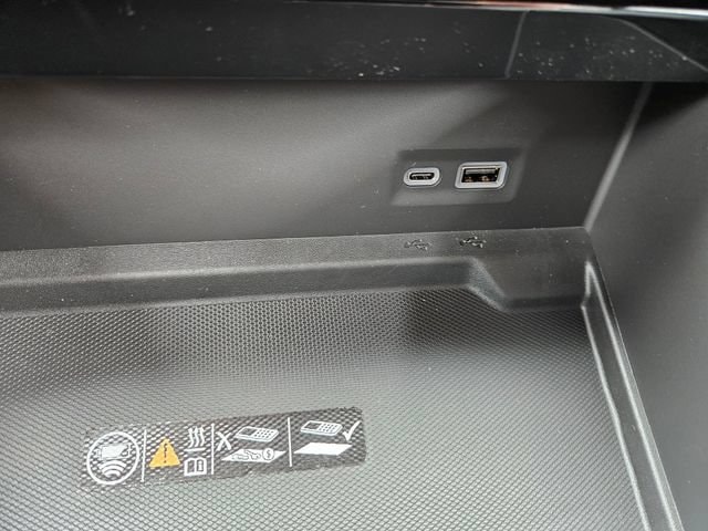 2026 GMC Yukon AT4 - Photo 36