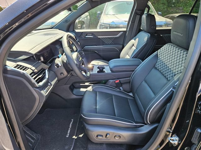 2026 GMC Acadia Denali - Photo 17