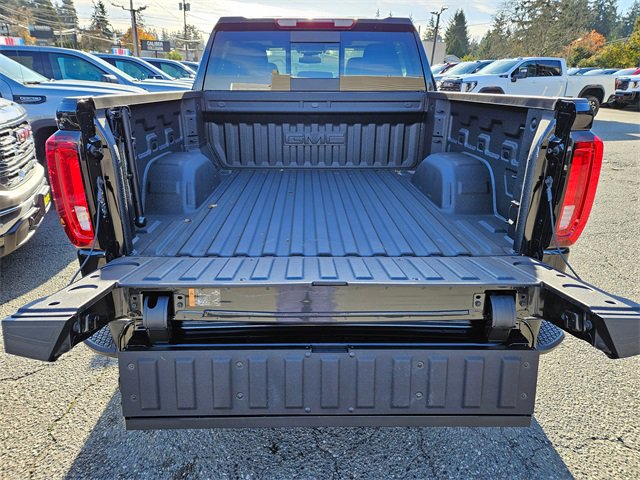 2025 GMC Sierra 1500 SLT - Photo 10