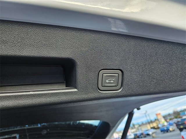 2026 GMC Acadia AT4 - Photo 12