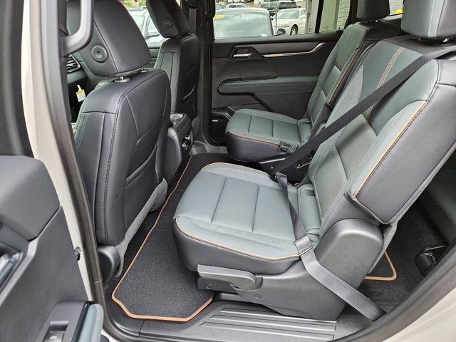 2026 GMC Acadia AT4 - Photo 15