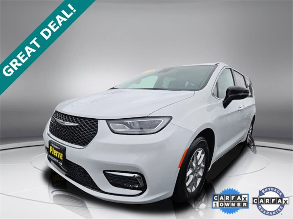 Used 2024 Chrysler Pacifica Touring L