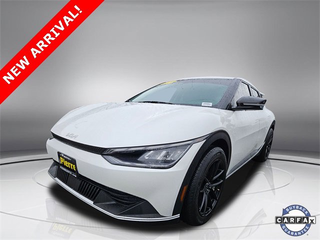 2024 Kia EV6 Light L/R's photo