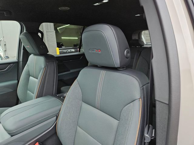 2026 GMC Acadia AT4 - Photo 20