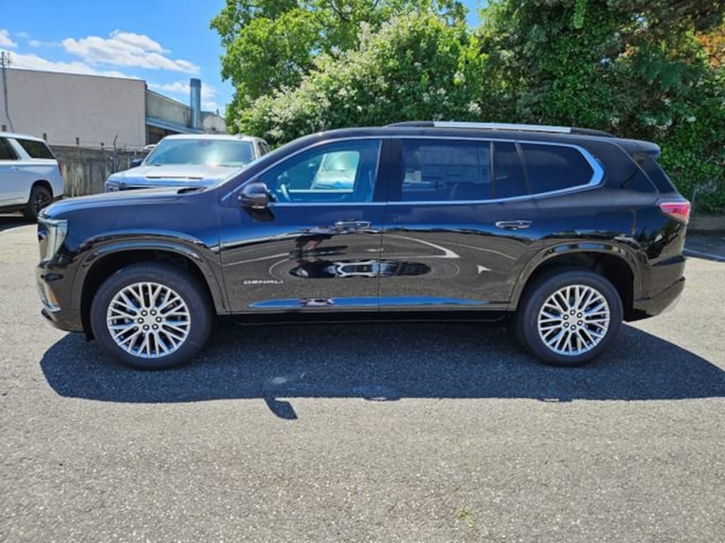 New 2026 GMC Acadia Denali SUV