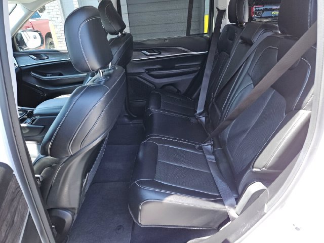 2023 Jeep Grand Cherokee Limited - Photo 17