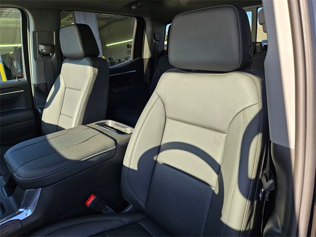 2025 GMC Sierra 1500 SLT - Photo 12