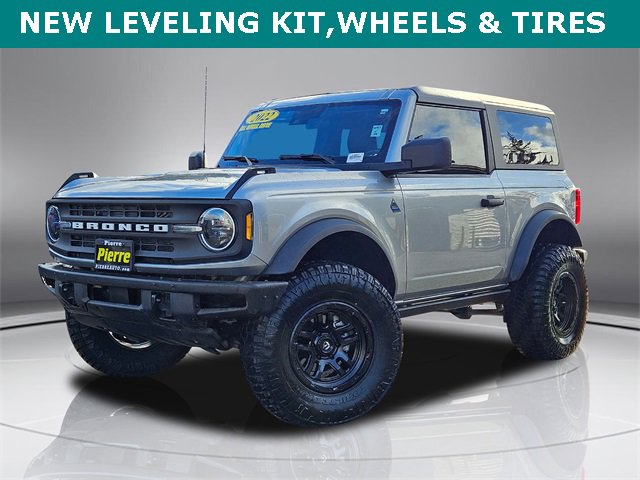 2022 Ford Bronco 2-Door Base's photo