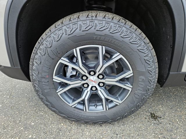 2026 GMC Acadia AT4 - Photo 9
