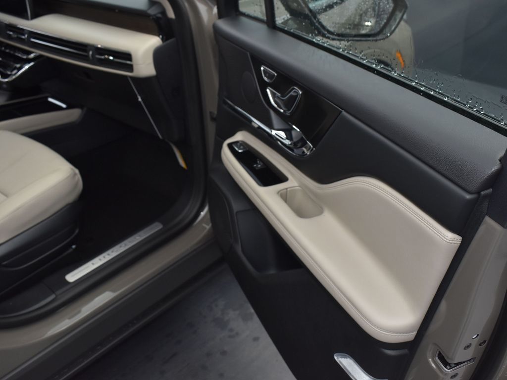 2025 Lincoln Corsair Grand Touring - Photo 17