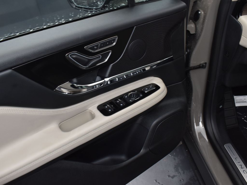 2025 Lincoln Corsair Grand Touring - Photo 9