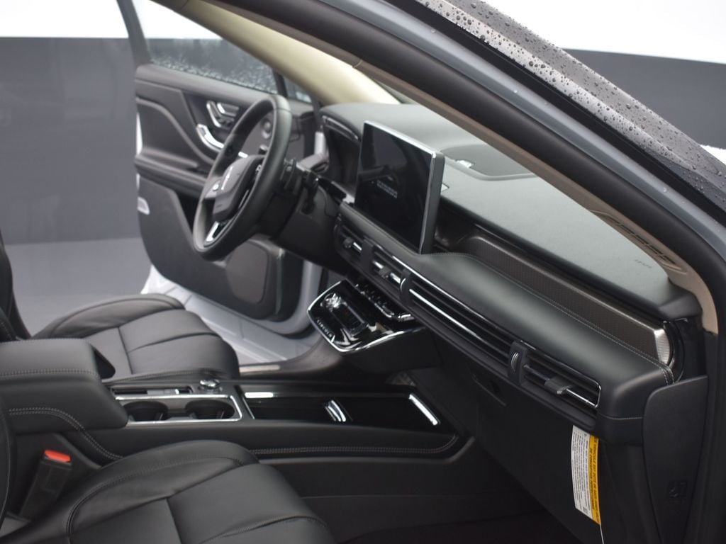 2026 Lincoln Corsair Grand Touring | CarEdge | CarEdge