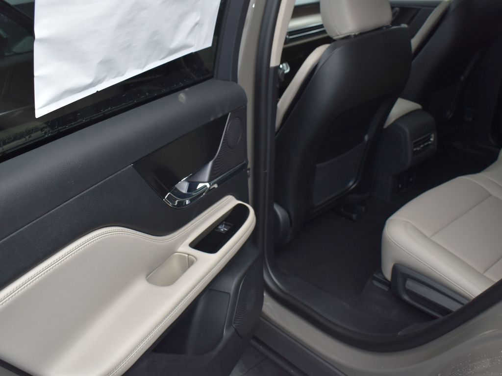 2025 Lincoln Corsair Grand Touring - Photo 12
