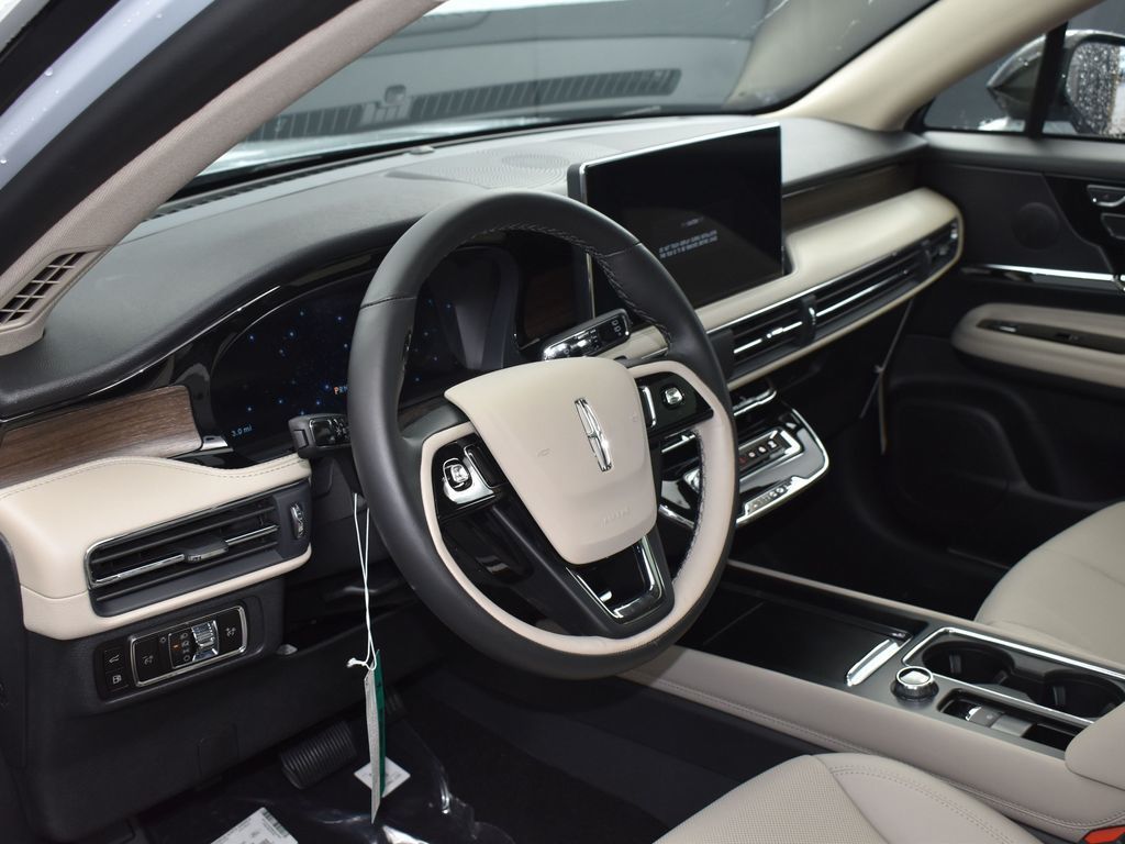 2025 Lincoln Corsair Grand Touring - Photo 8