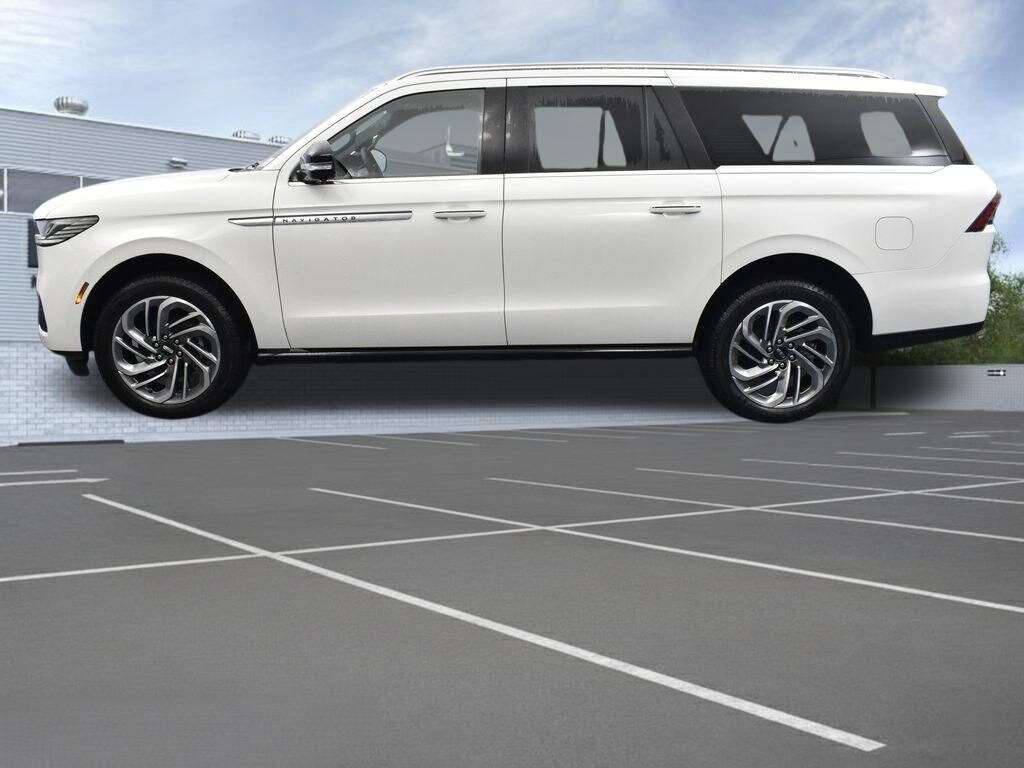 New 2025 Lincoln Navigator L Reserve SUV