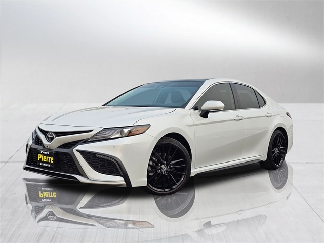 2024 Toyota Camry XSE's photo