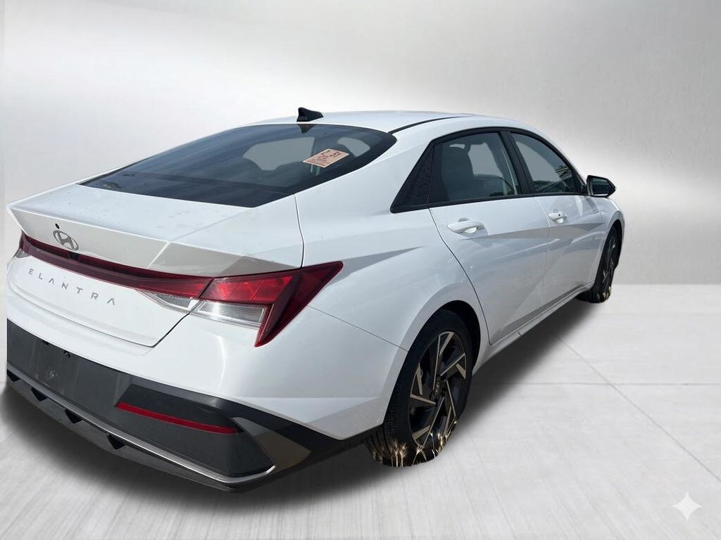 Certified 2025 Hyundai Elantra SEL Sport Sedan