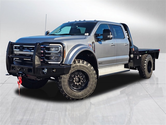 2024 Ford F-550 Super Duty Chassis Cab Lariat's photo