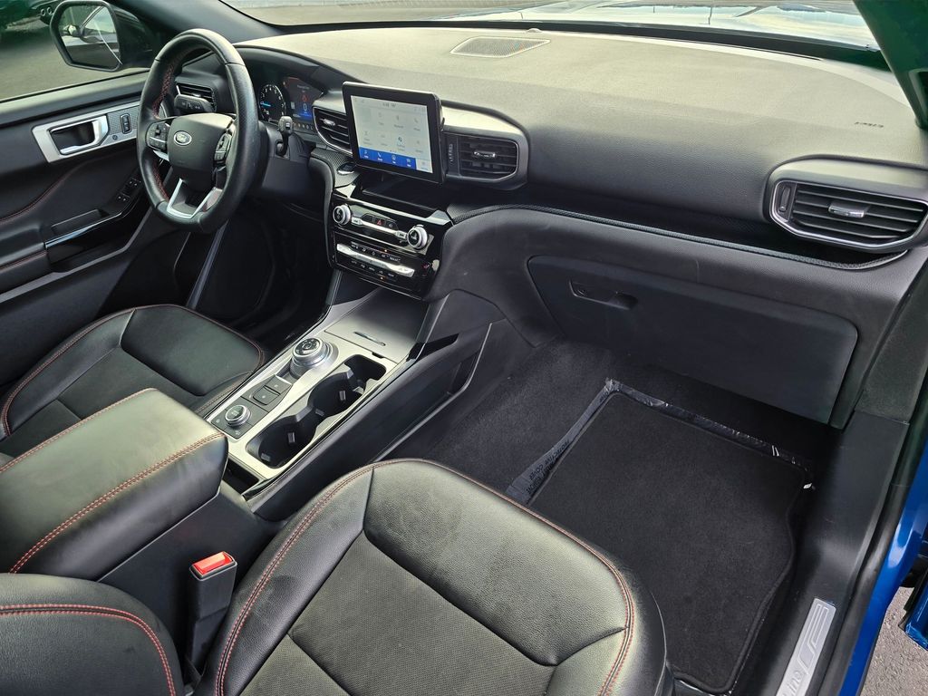 2023 Ford Explorer ST-LINE - Photo 18