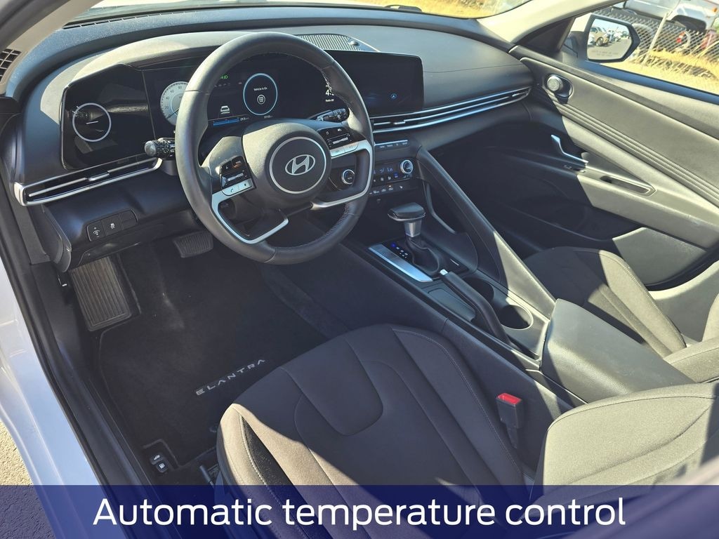 Certified 2025 Hyundai Elantra SEL Sport Sedan