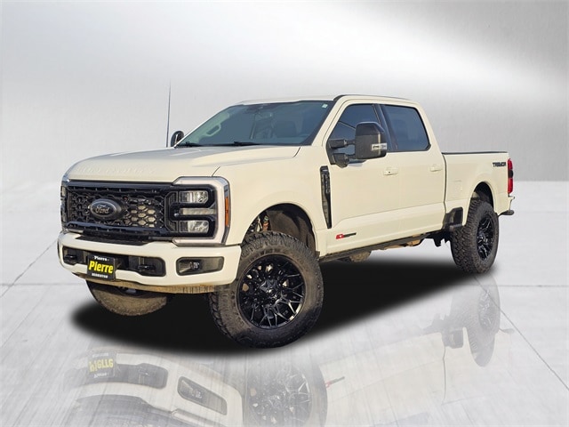 2025 Ford F-250 Super Duty Lariat's photo