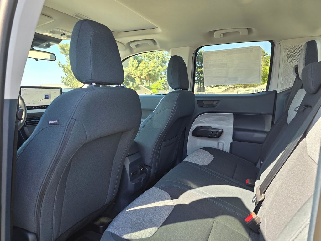 2025 Ford Maverick XLT - Photo 11