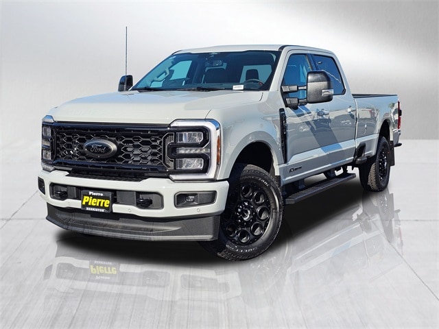 2025 Ford F-350 Super Duty Lariat's photo