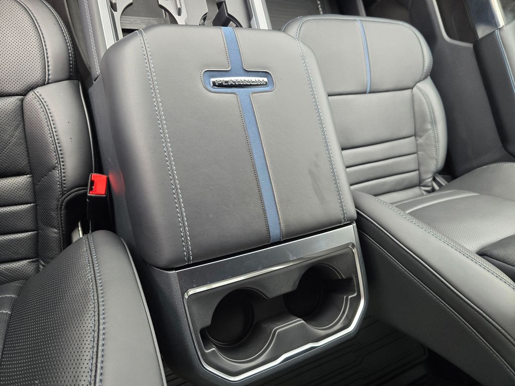 2025 Ford F-350 Super Duty Platinum - Photo 25