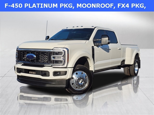 2025 Ford F-450 Super Duty Platinum's photo