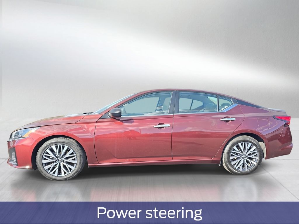 Used 2024 Nissan Altima 2.5 SV Sedan