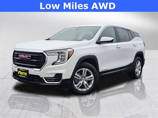 2024 GMC Terrain SLE's photo