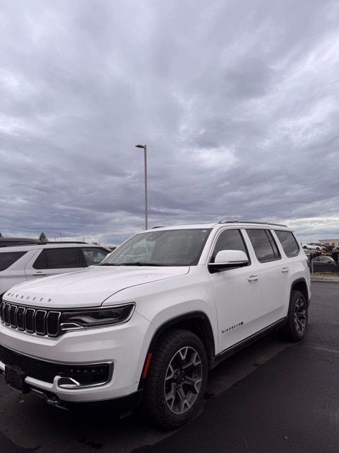 2022 Jeep Wagoneer Series III's photo