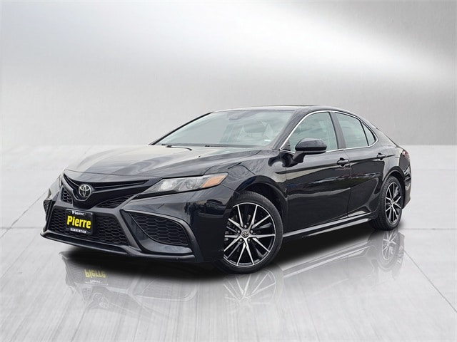 2021 Toyota Camry SE's photo