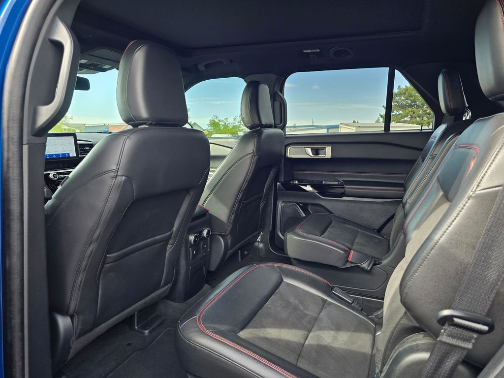 2023 Ford Explorer ST-LINE - Photo 14