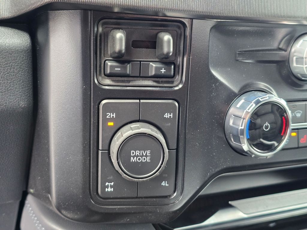 2025 Ford F-350 Super Duty Platinum - Photo 22
