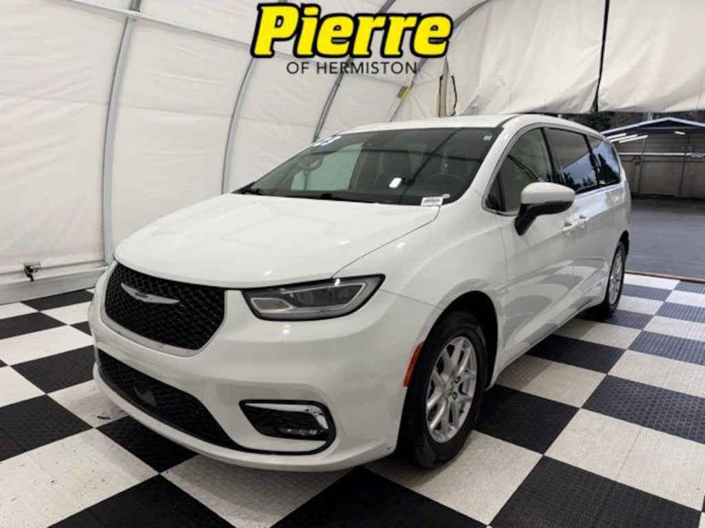 Used 2023 Chrysler Pacifica Touring L Van Passenger Van