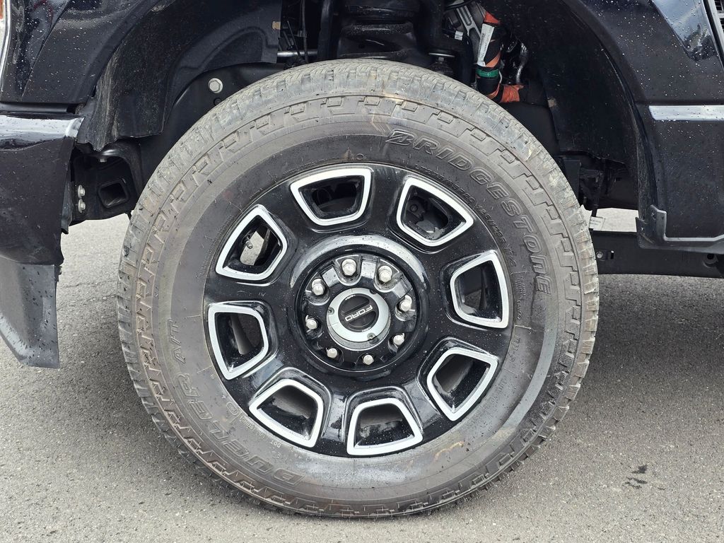 2025 Ford F-350 Super Duty Platinum - Photo 8