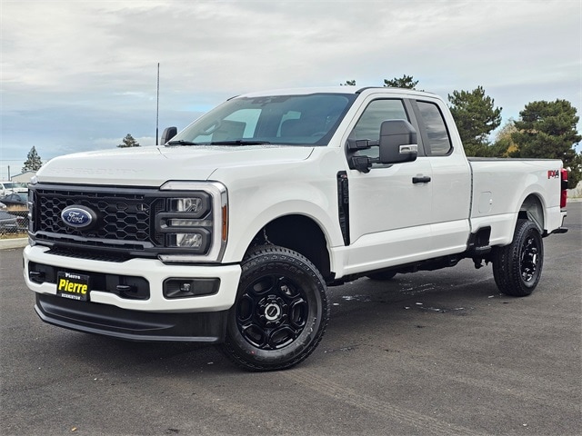 2026 Ford F-350 Super Duty XL's photo