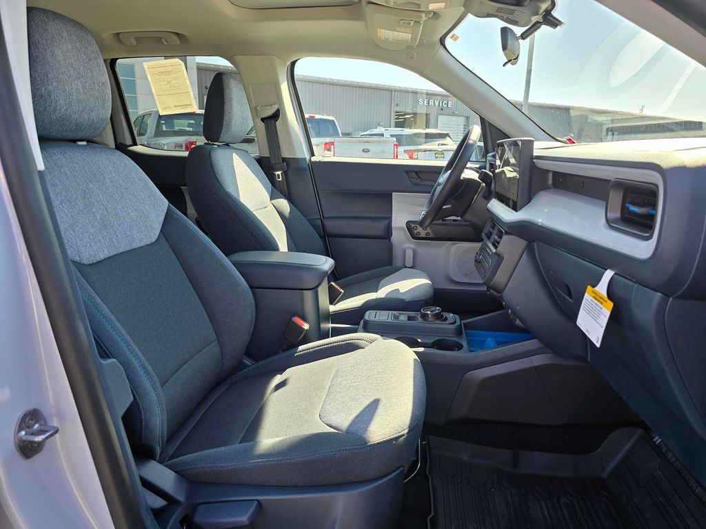 2025 Ford Maverick XLT - Photo 14