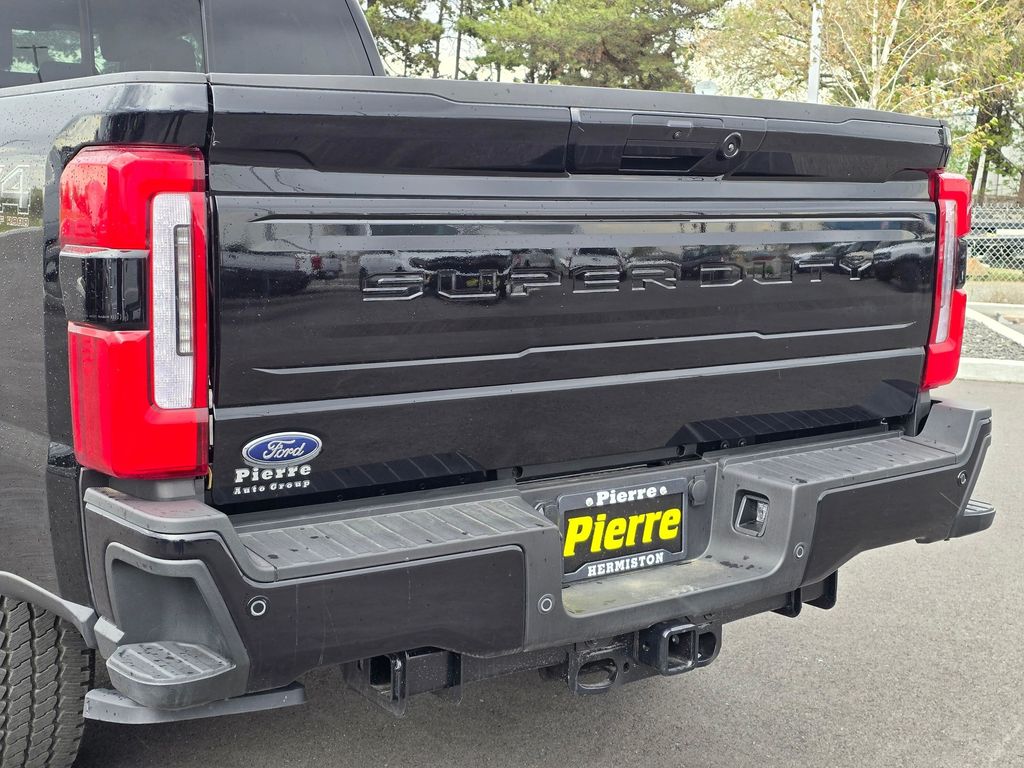 2025 Ford F-350 Super Duty Platinum - Photo 7