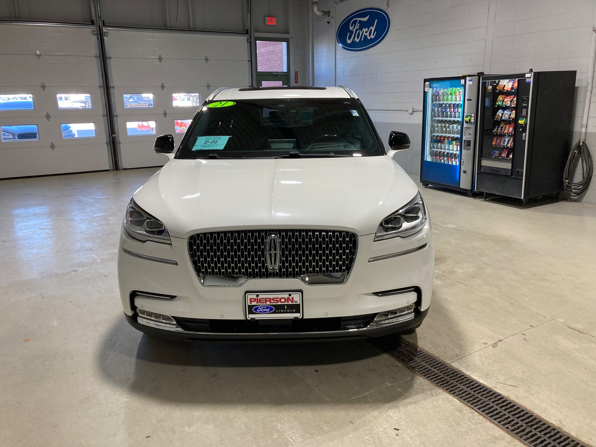 2021 Lincoln Aviator Reserve photo 2