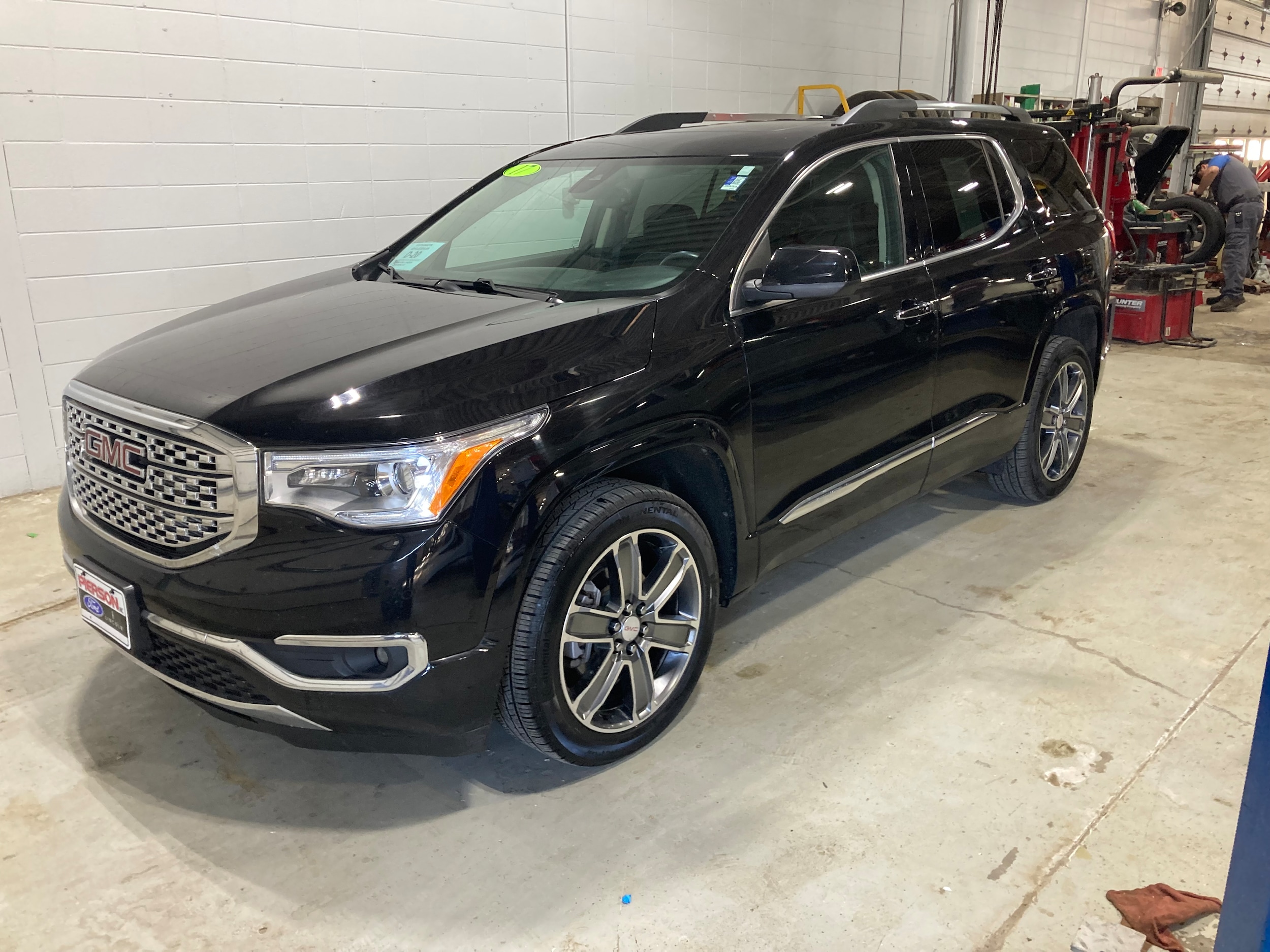 2017 GMC Acadia Denali AWD's photo