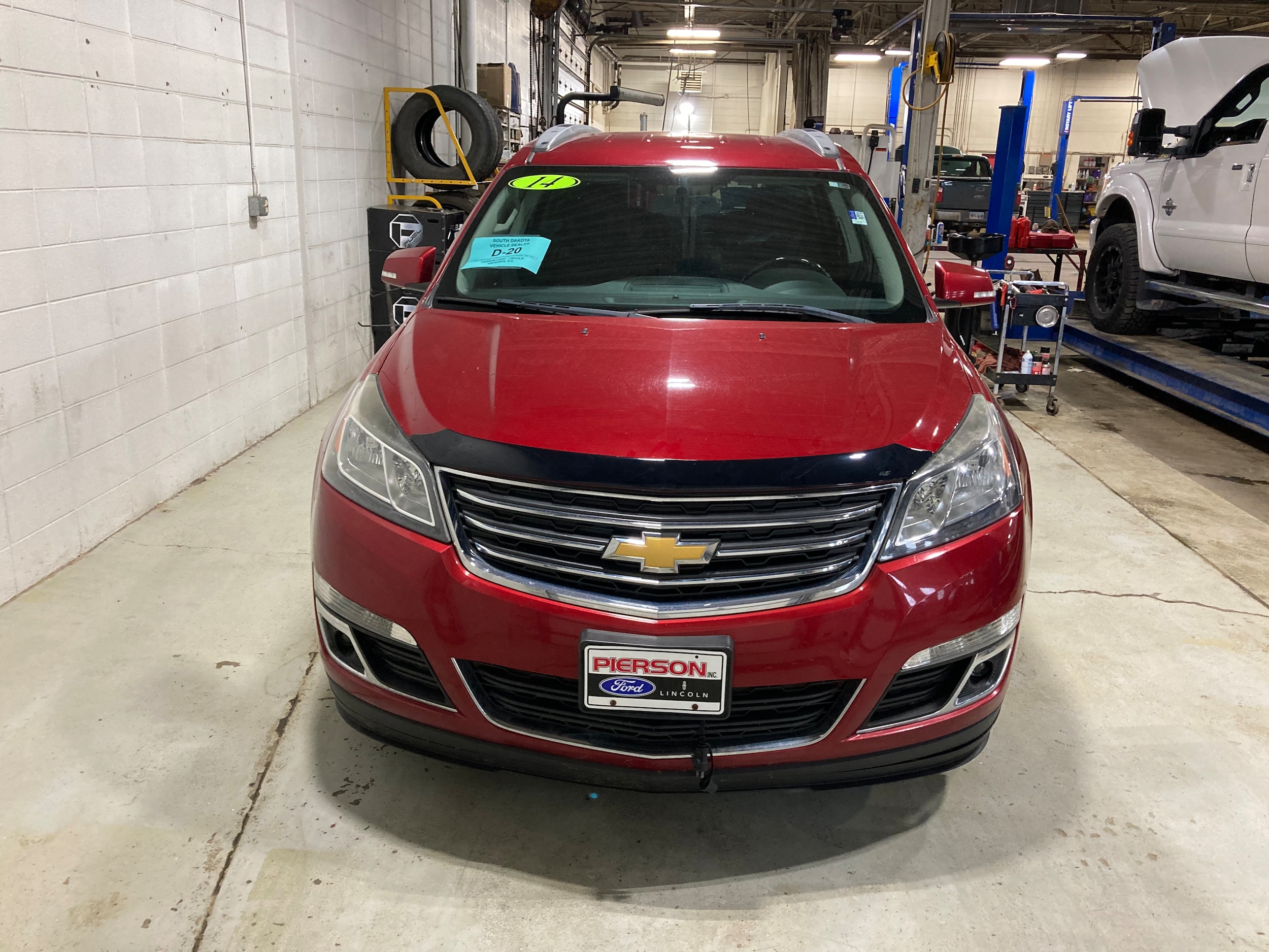 Used 2014 Chevrolet Traverse 1LT with VIN 1GNKVGKD3EJ153239 for sale in Aberdeen, SD