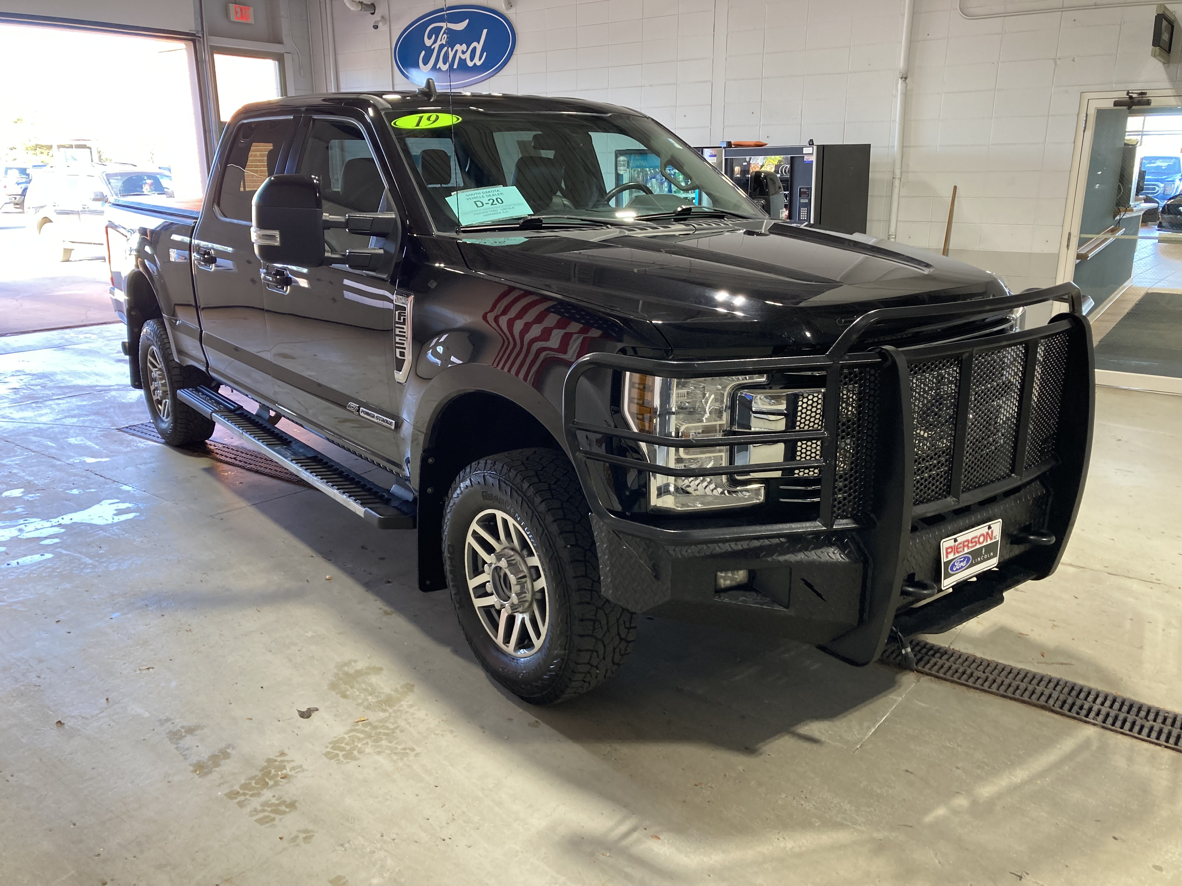 Used 2019 Ford F-250SD Lariat Truck
