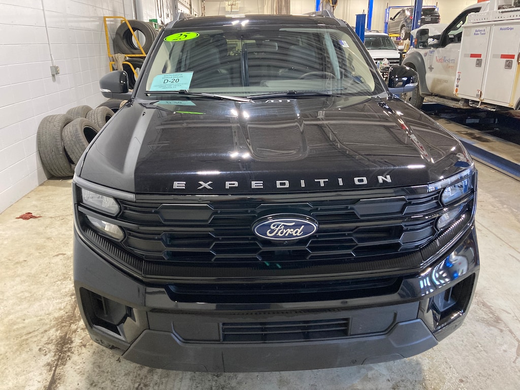 Used 2025 Ford Expedition Max Active SUV