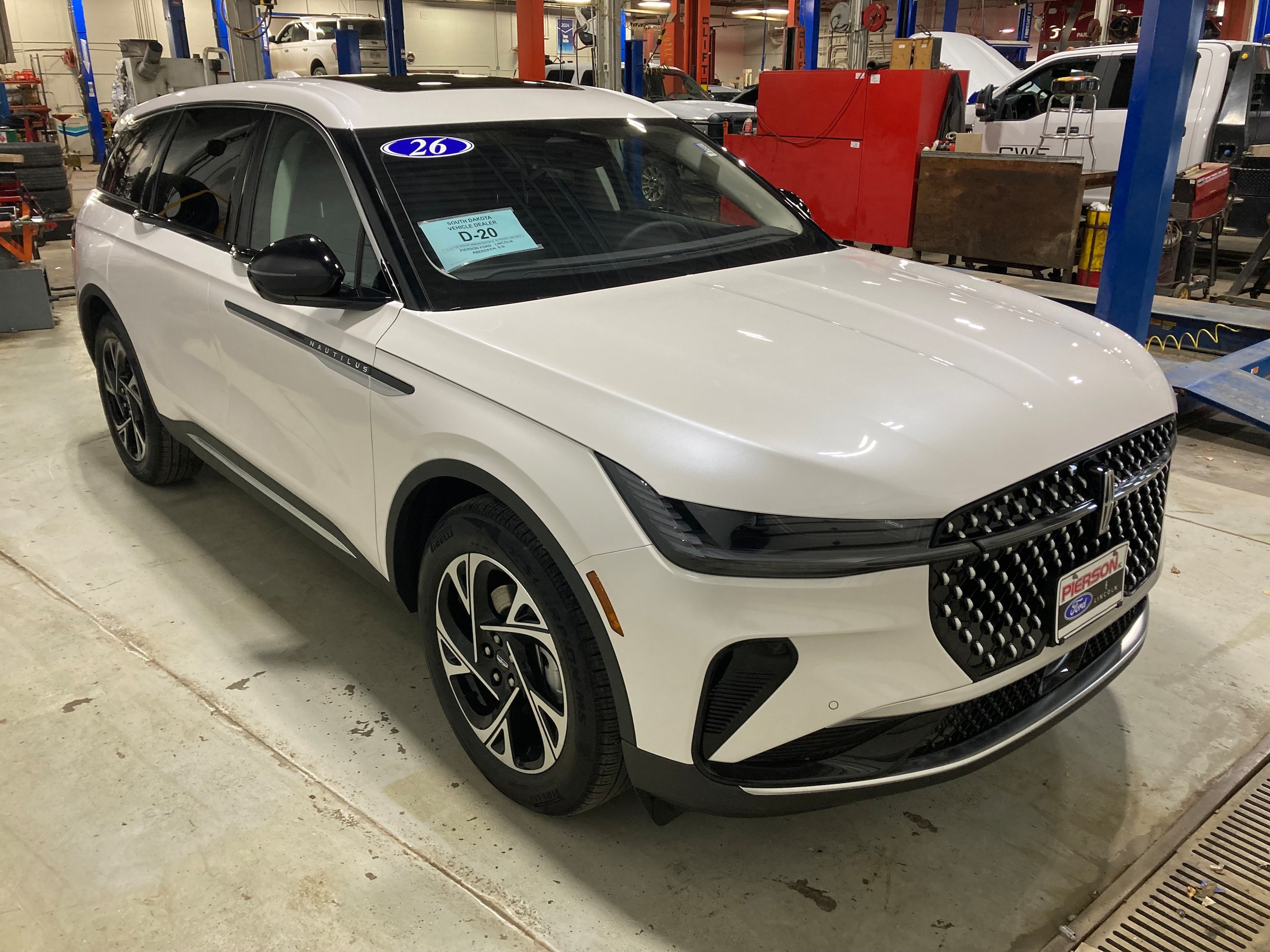 2026 Lincoln Nautilus Premiere photo 3