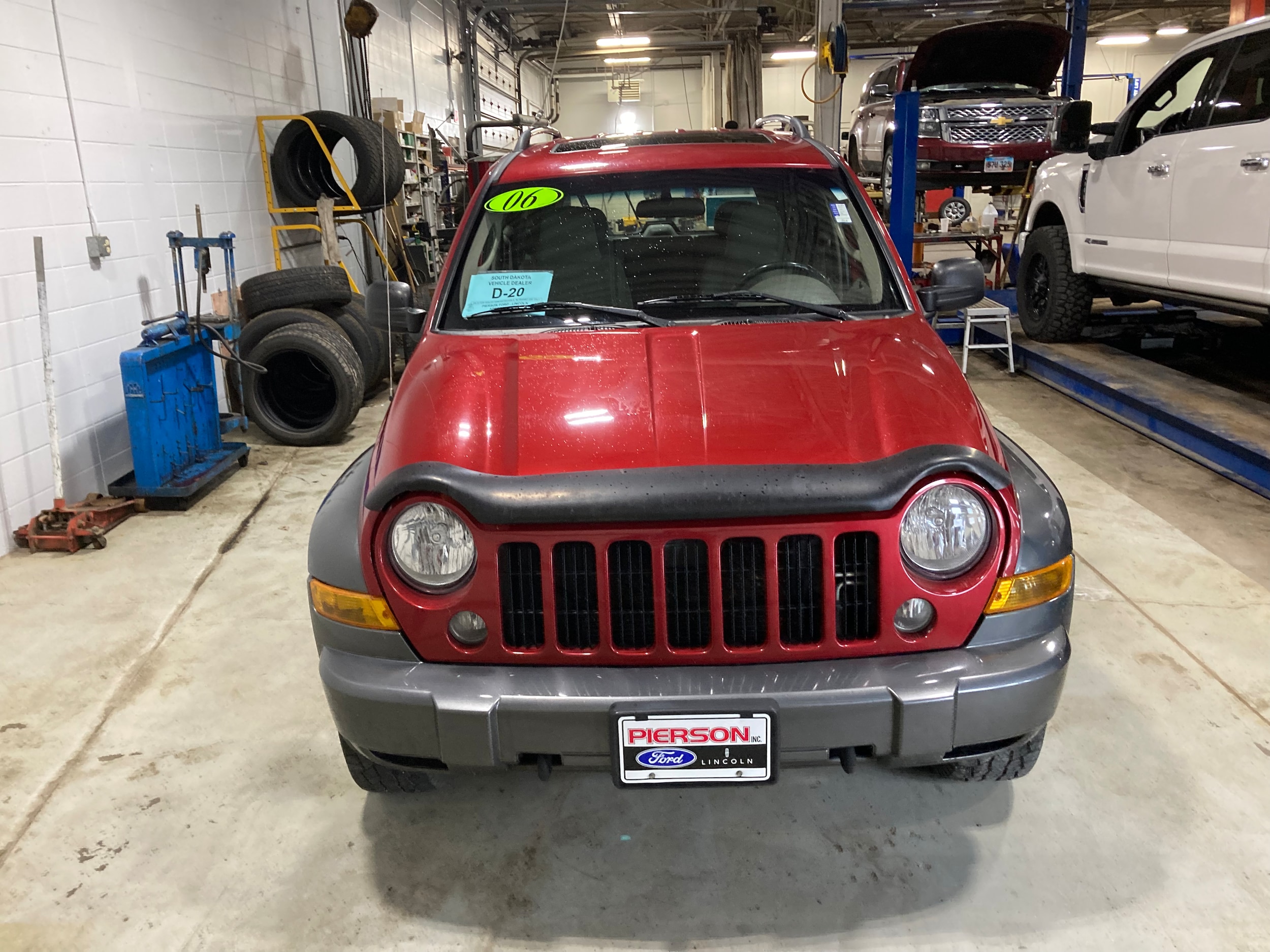 Used 2006 Jeep Liberty Sport with VIN 1J8GL48K86W158118 for sale in Aberdeen, SD